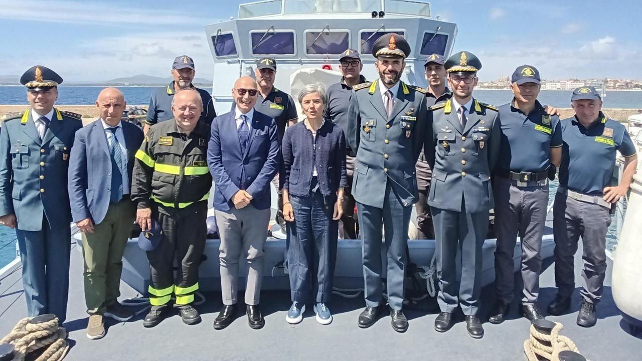 Guardia di finanza, il reparto aeronavale riceve la prefetta Grazia La Fauci