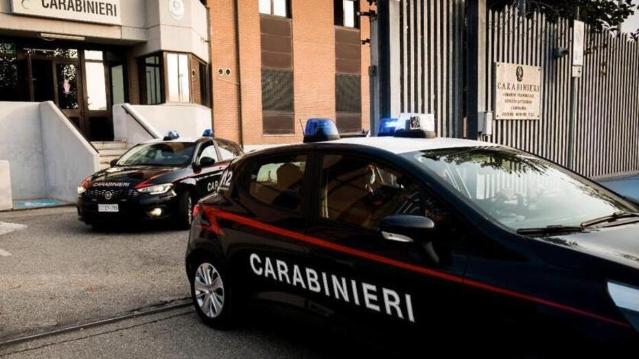 I carabinieri indagano sugli episodi denunciati