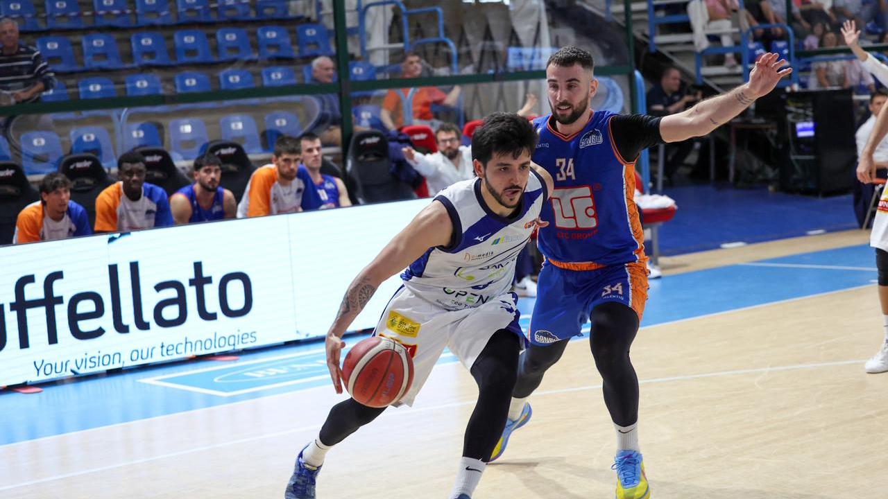 Un overtime argentino, l’Adamant va in finale