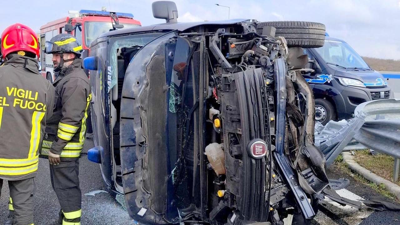 Furgone della penitenziaria si ribalta: detenuto ferito chiede il risarcimento