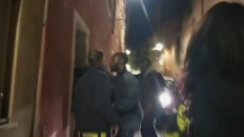 Maxi rissa in centro a Sassari: arrivano polizia e carabinieri