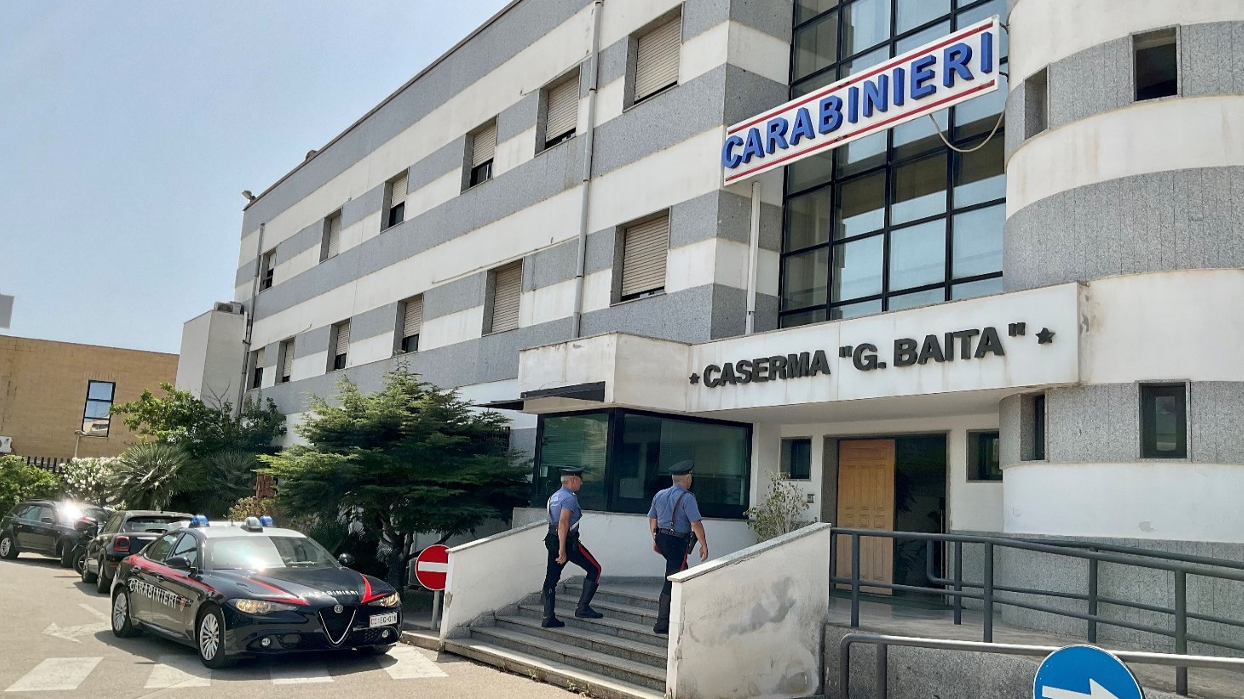 Un chilo di cocaina spacciato in quattro mesi: due arresti