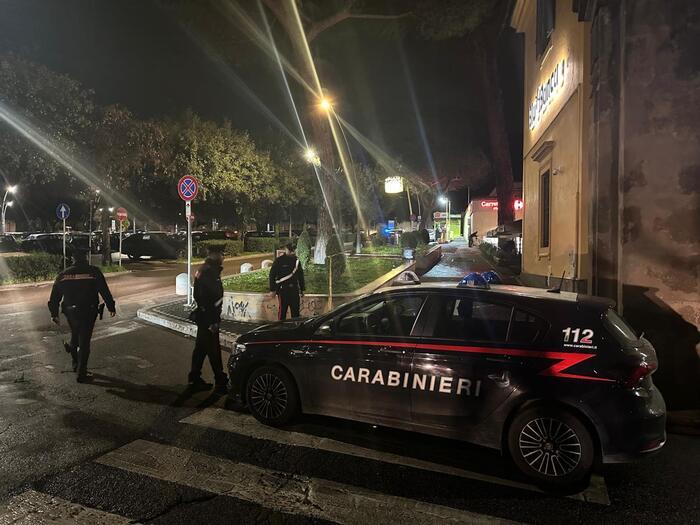
	Una pattuglia dei carabinieri (foto d'archivio)

