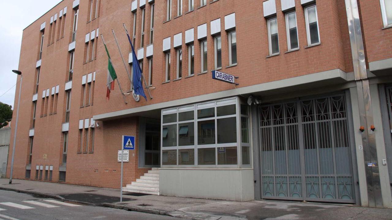 Il comando provinciale dei carabinieri di Livorno (foto d'archivio)