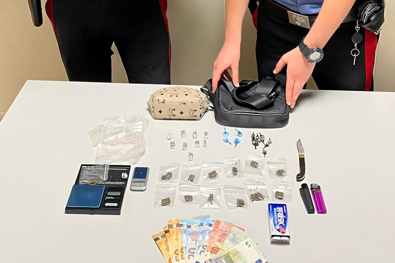 Spacciava coca e hascisc, arrestato