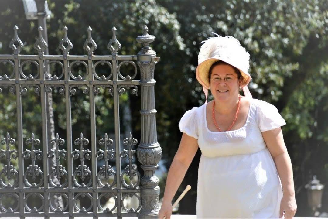 
	Una partecipante all&rsquo;iniziativa in costume storico (foto d'archivio)

