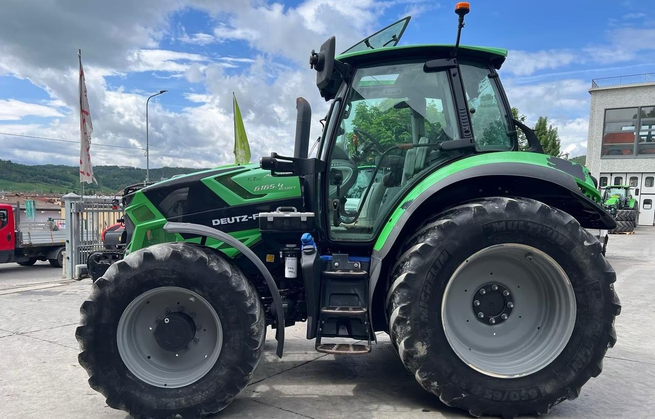 
	Il trattore rubato e poi ritrovato

