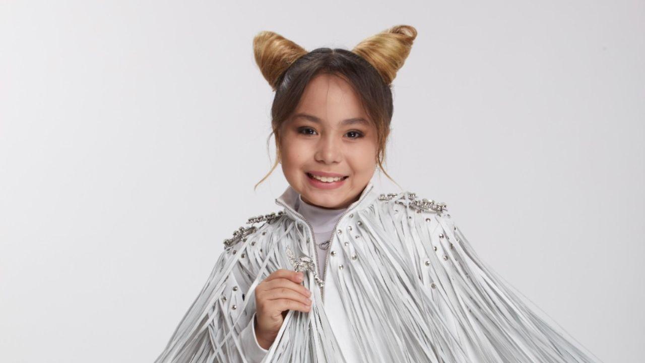 A 8 anni “spacca” i social: la baby cantante MaddaLena cerca a Livorno comparse per il nuovo video