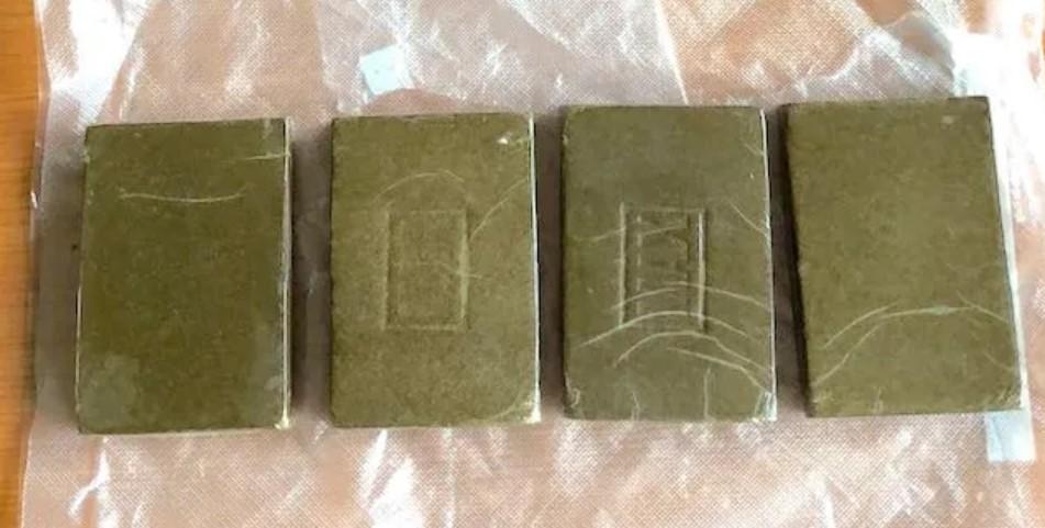Prato, spacciatore fermato con un carico di hashish