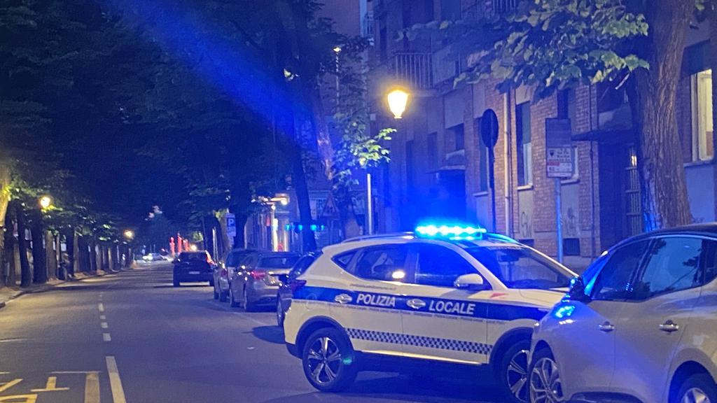 In via Adua auto pirata travolge pedone e fugge