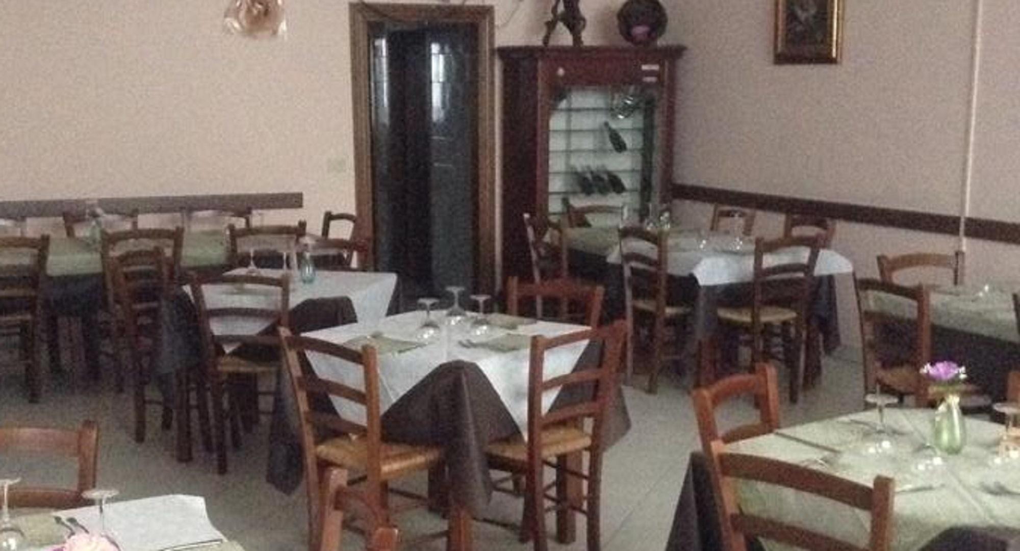 L'interno del ristorante "Il Saraceno" di via Garibaldi