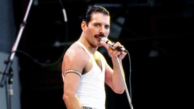 Freddie Mercury aveva una figlia segreta. La rivelazione choc in un libro dopo quasi 50 anni
