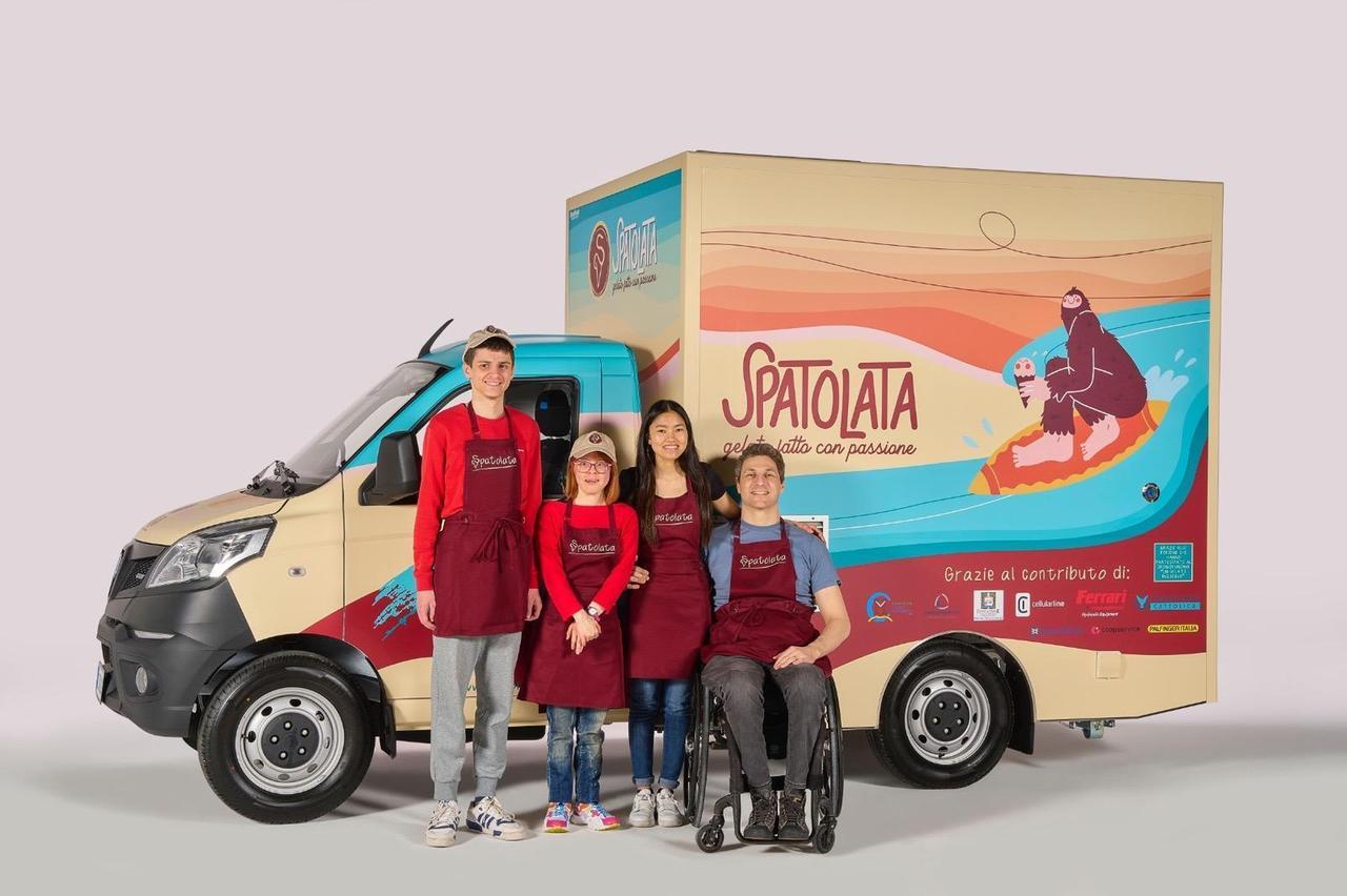 La gelateria Spatolata in tour con il nuovo furgone