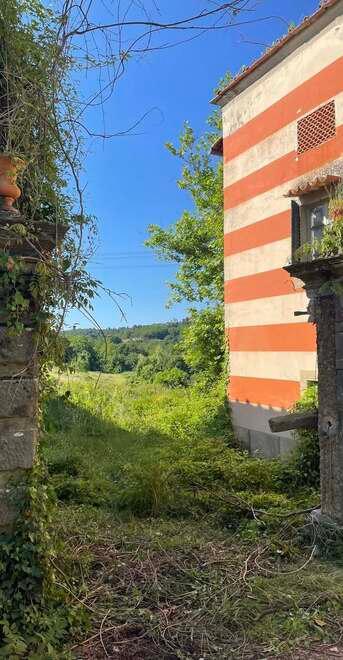 Pescia, ladri di storia nelle campagne. Rubato l’antico cancello in ferro all’ingresso della Fattoria di Veneri