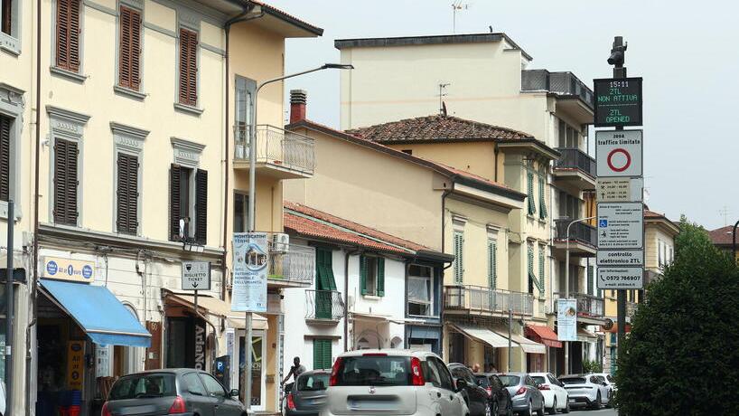 Torna attiva la Ztl serale a Montecatini: varchi accesi a mezzanotte