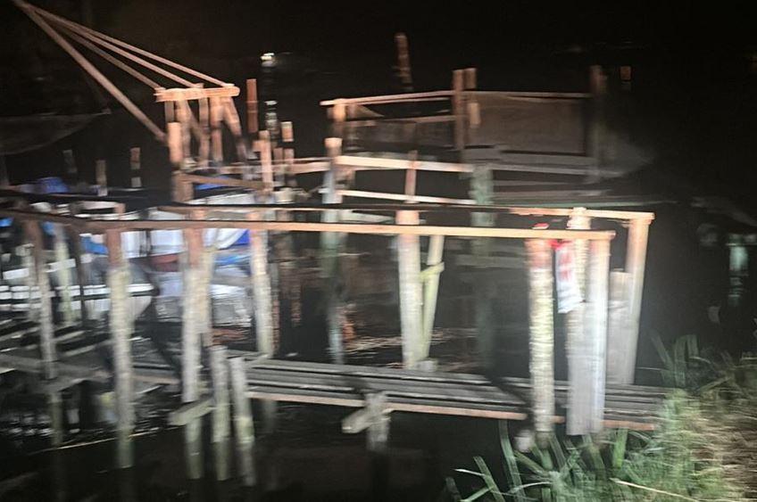 Vandali minorenni tra i bilancioni: danni alle barche e ai pontili a Volano