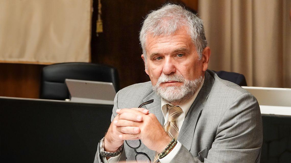 Cure oncologiche per over 80, Amunni: «No ai titoli fuorvianti»