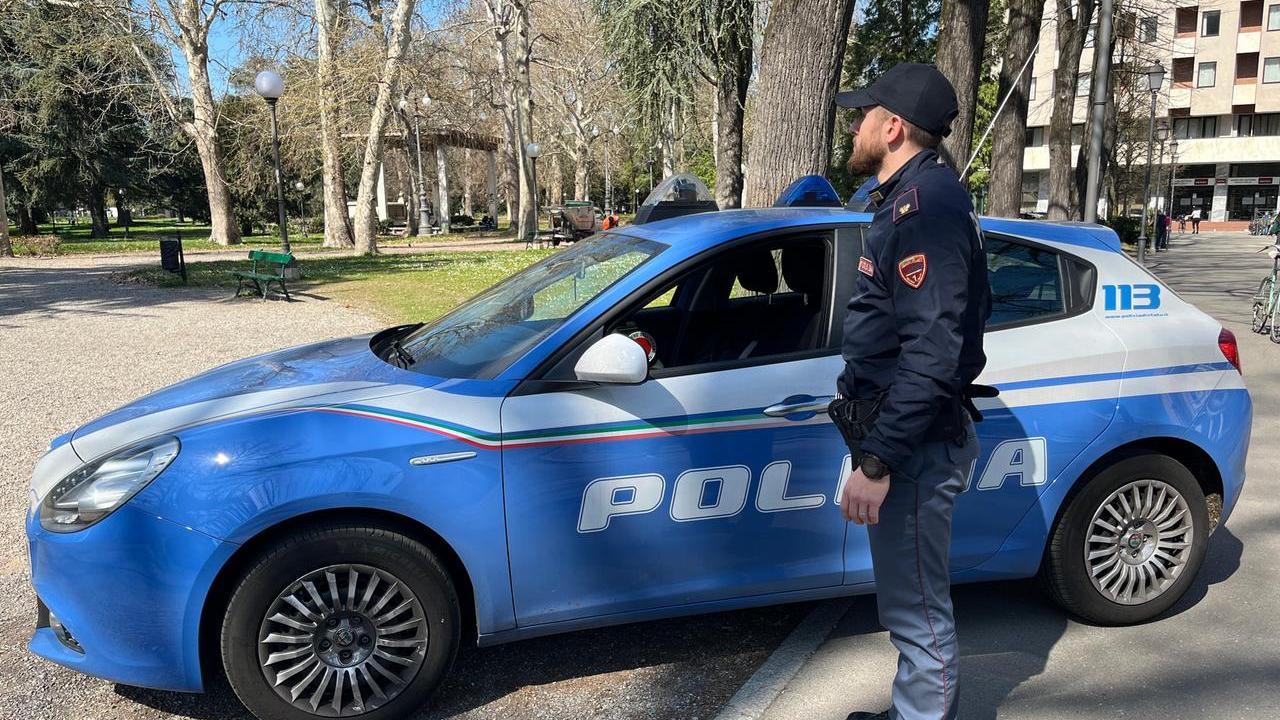Rapina in tabaccheria a Canali: preso l’altro bandito che ha picchiato il poliziotto