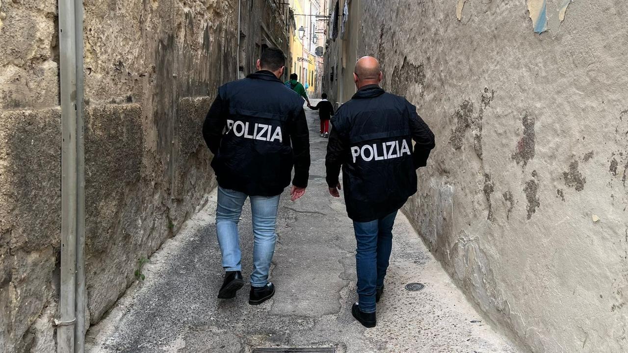 Sassari, colletta per le gomme bucate a un residente a San Donato