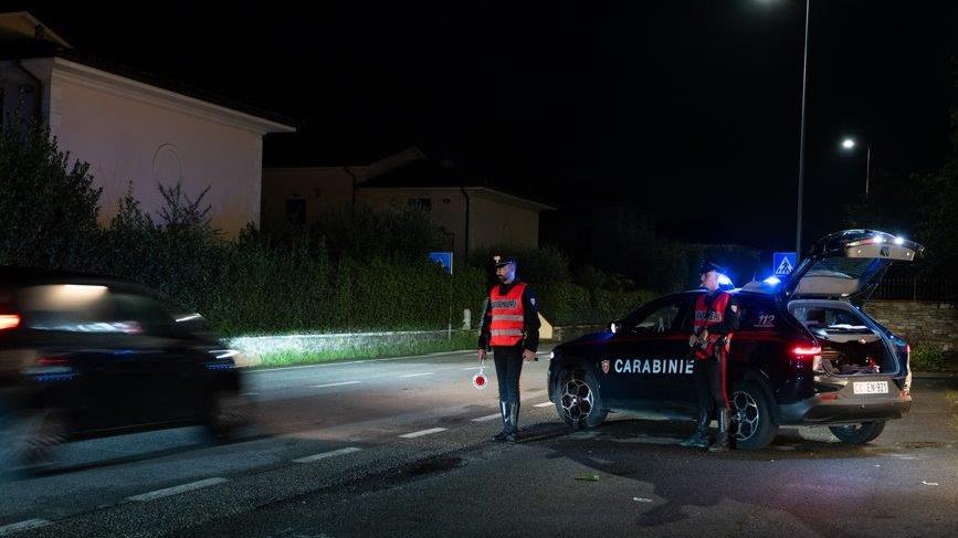Capannori, seguiti mentre cercano di rubare nelle case: arrestati