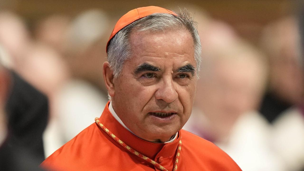 Il cardinale Angelino Becciu ricevuto da Papa Leone