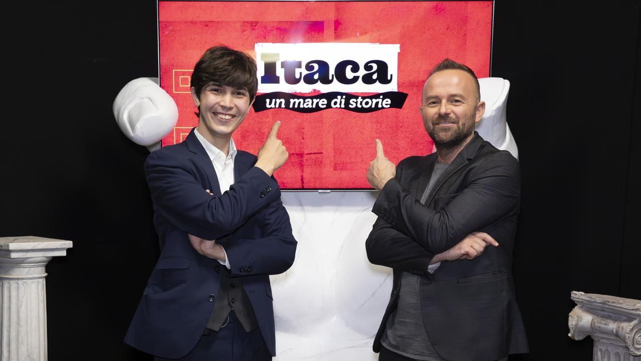 “Itaca – un mare di storie”, parte il programma con Matteo Porru su Raiplay