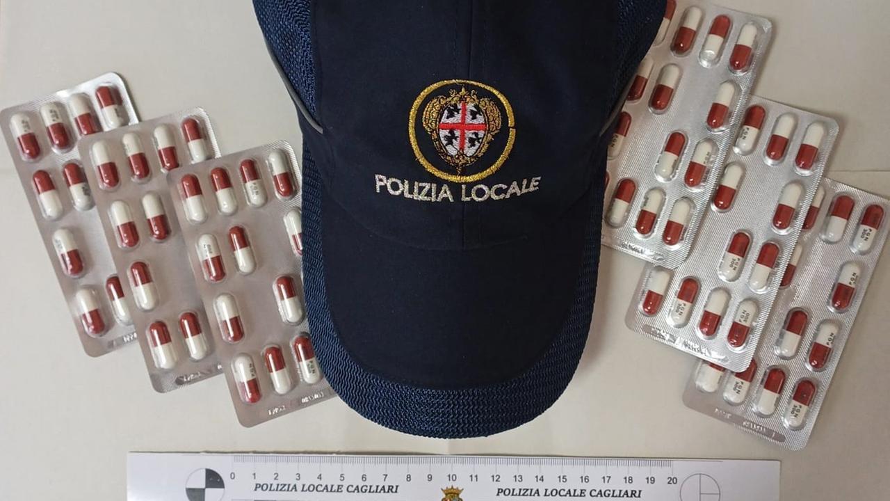 Cagliari, trovato con 170 compresse di “droga da strada”