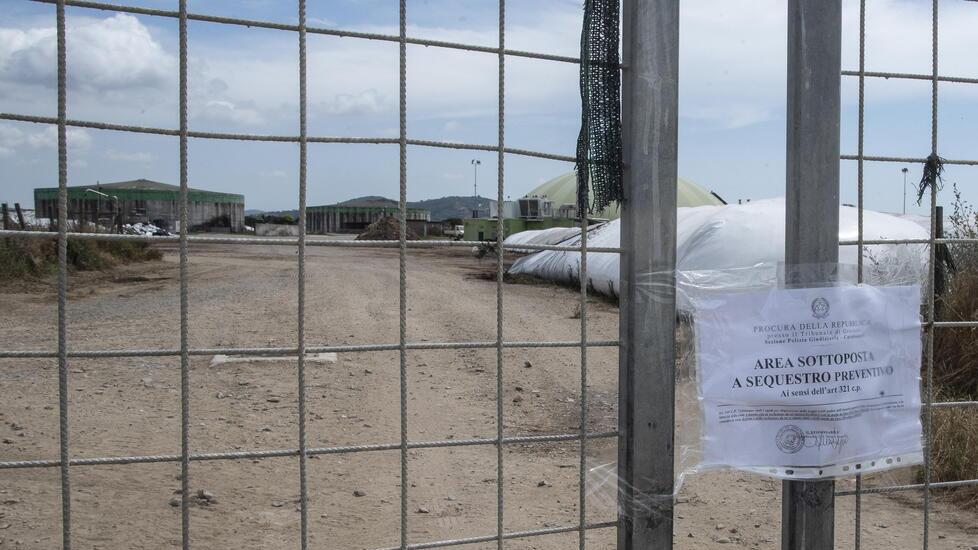 Uno dei sigilli apposti (foto Agenzia Bf)