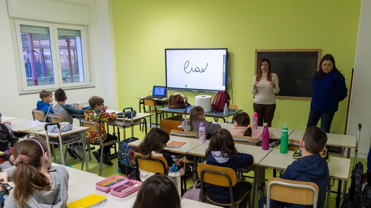 Scuola a Pisa, le primarie si svuotano: aule deserte e taglio di cattedre<br>