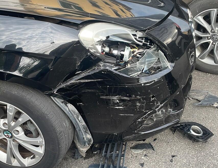 L'auto danneggiata