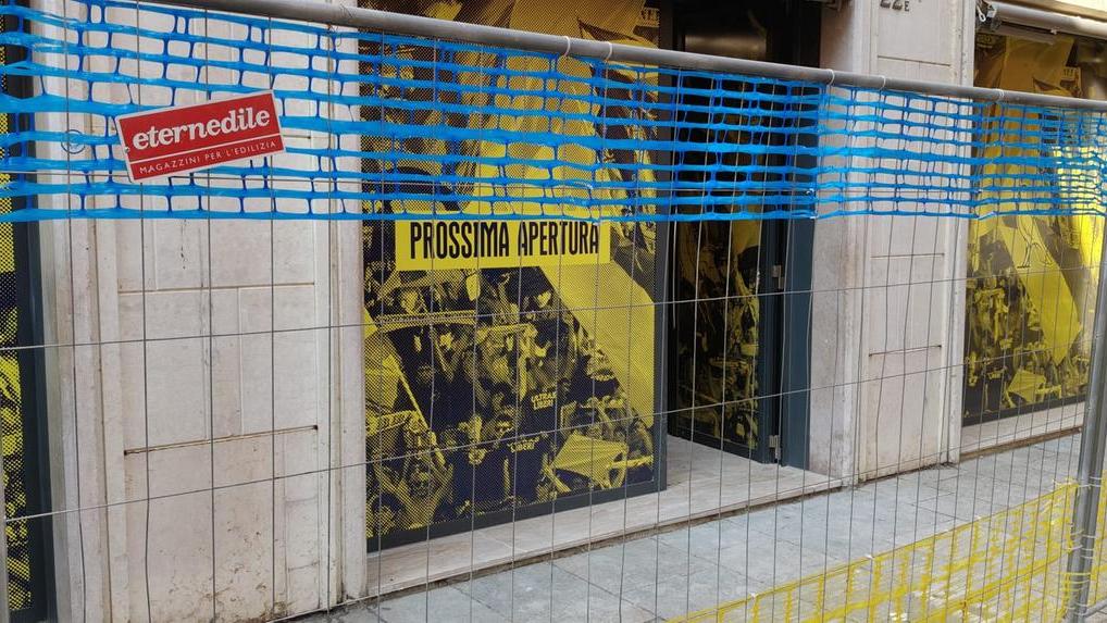 Lavori ormai ultimati per il Modena Store