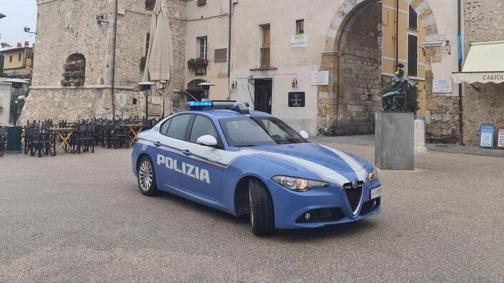 «Paga o non riavrai i tuoi soldi»: La truffata fa arrestare l’estorsore
