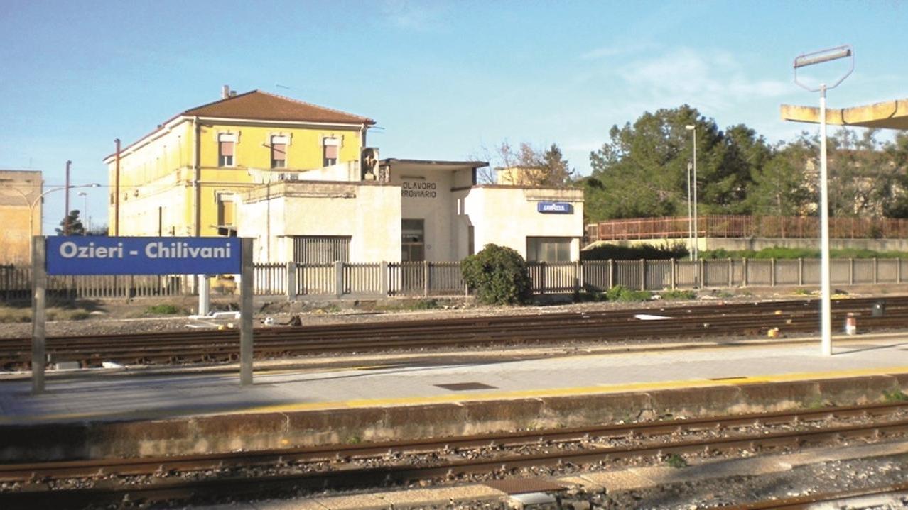 Sei ore e tre cambi: Cagliari-Sassari viaggio incubo