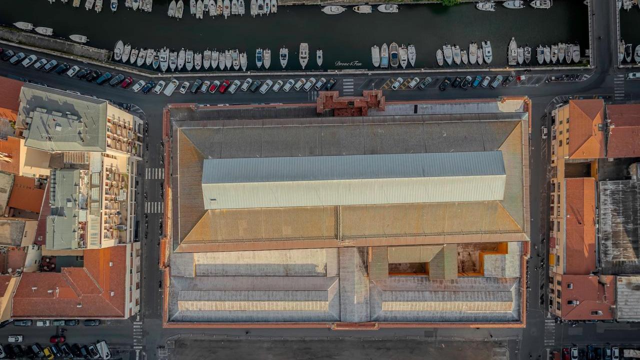 Gli occhi di Livorno sopra il Mercato Centrale. Grazie a Marc Saylon