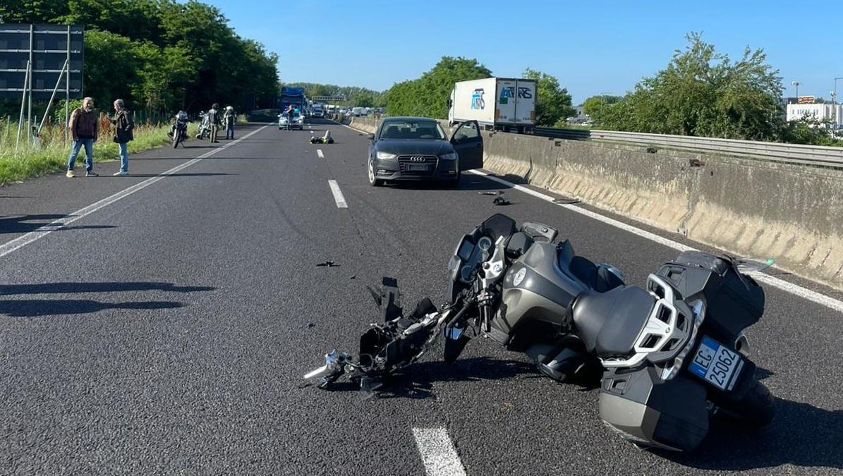 A13, si schianta in moto contro un capriolo. Lunghe code a Ferrara Sud verso Padova
