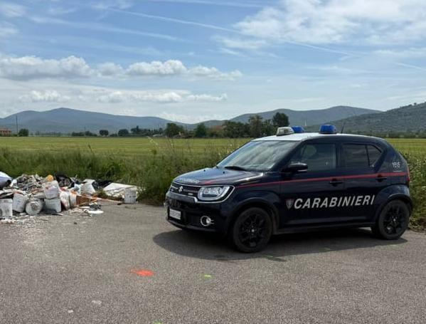 Roccastrada: sequestrata una discarica abusiva, due nei guai con i carabinieri