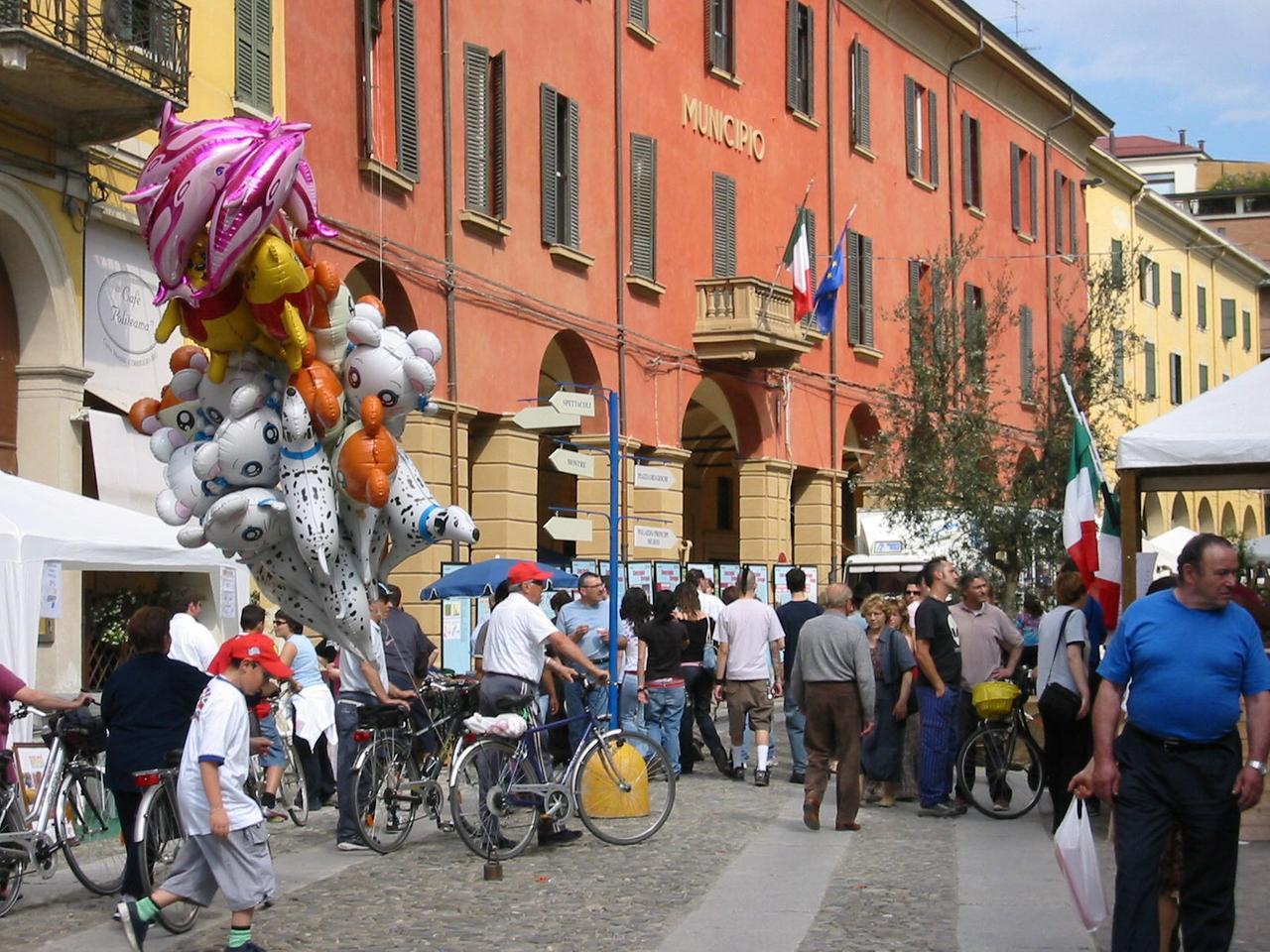 Mercatini, spettacoli e concerti: al via a Correggio la Festa di San Quirino