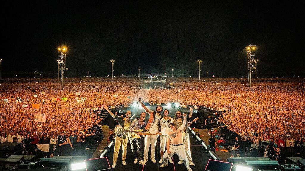 Pinguini Tattici Nucleari al Campovolo: ecco come Reggio Emilia si prepara ad accogliere 55mila persone