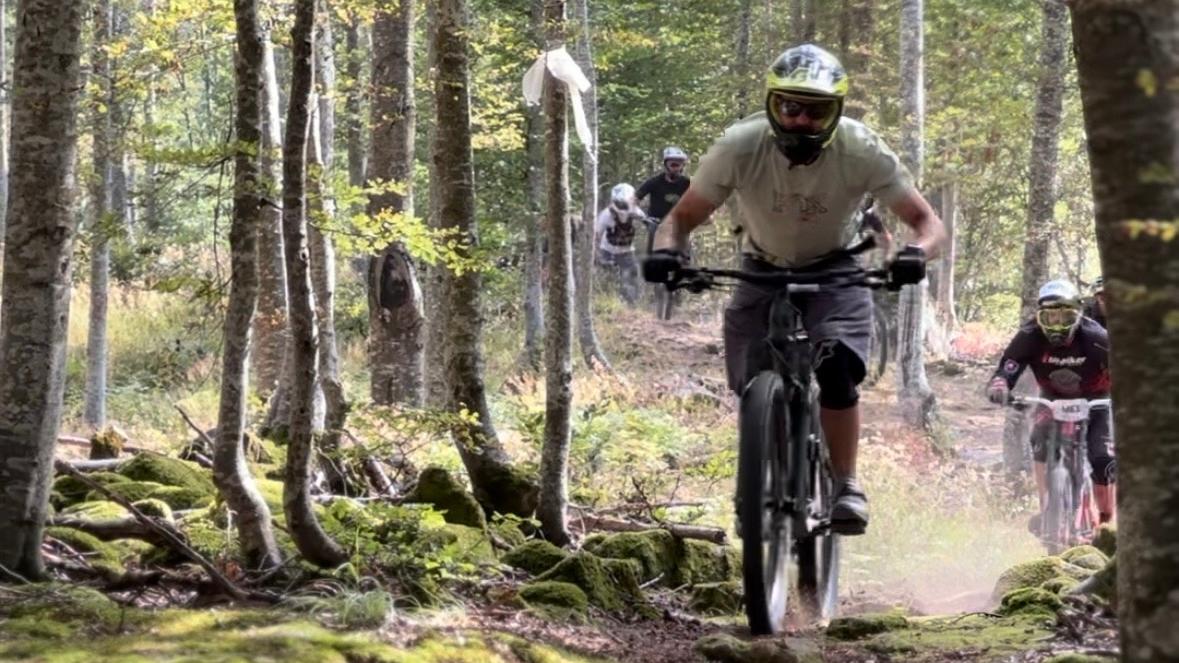Alpe di Cusna, rinascita ad alta quota: il campionato di downhill apre la stagione della svolta