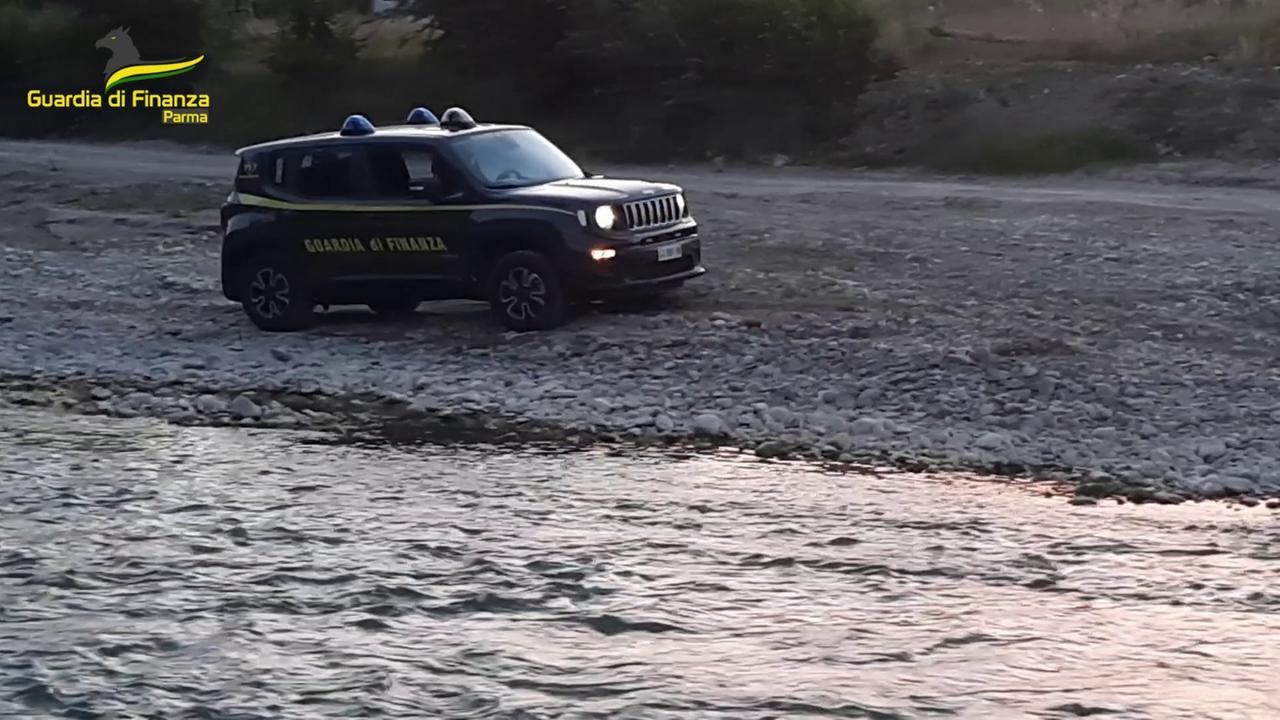 Mazzette all’ex direttore Aipo: in tre patteggiano la pena