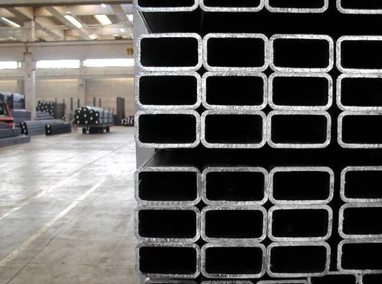 La Padana Tubi solida come l’acciaio: un miliardo di ricavi e nessuna vetrina social