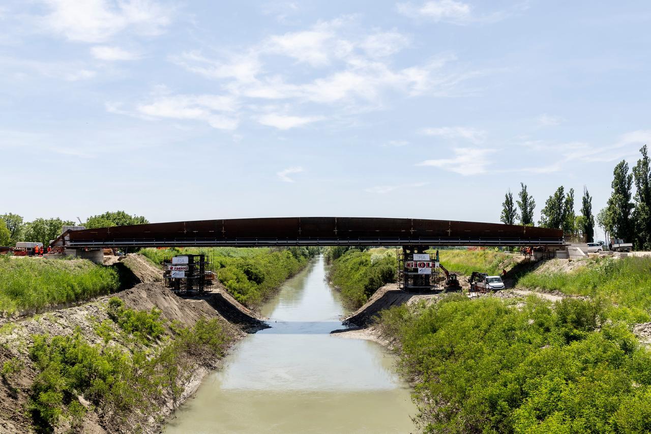 Varato il nuovo ponte dell’Uccellino: entro fine anno addio a quello vecchio – Video