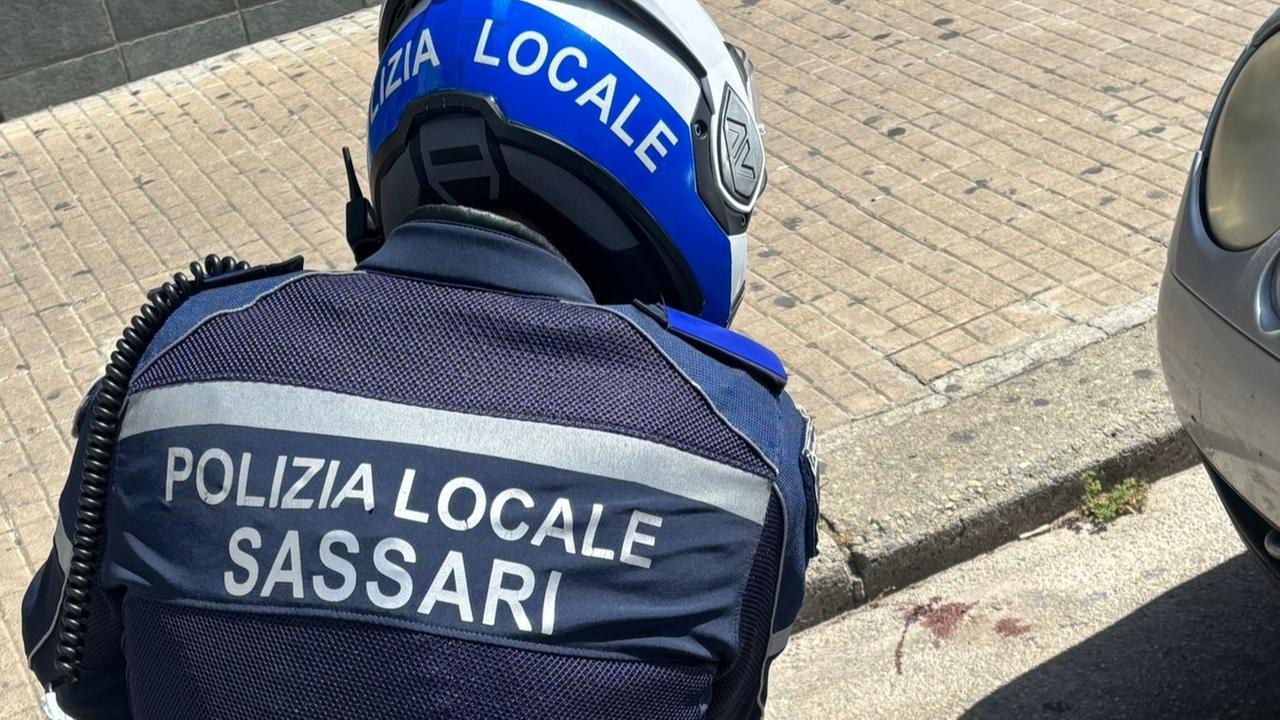 Sassari, massacrato in via Kennedy: sequestrati abiti e telefonino del ferito