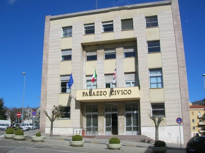 
	Il municipio di Nuoro

