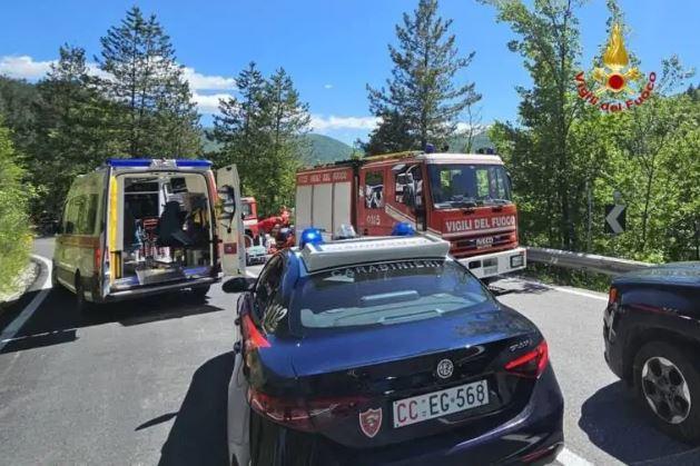 Tragedia a Visso. Motociclista di Copparo finisce nella scarpata e muore