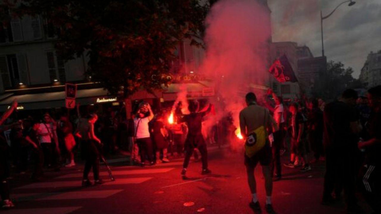 Parigi, la festa-Champions si trasforma in una notte di terrore: 17enne muore accoltellato. Ci sono oltre 500 arresti