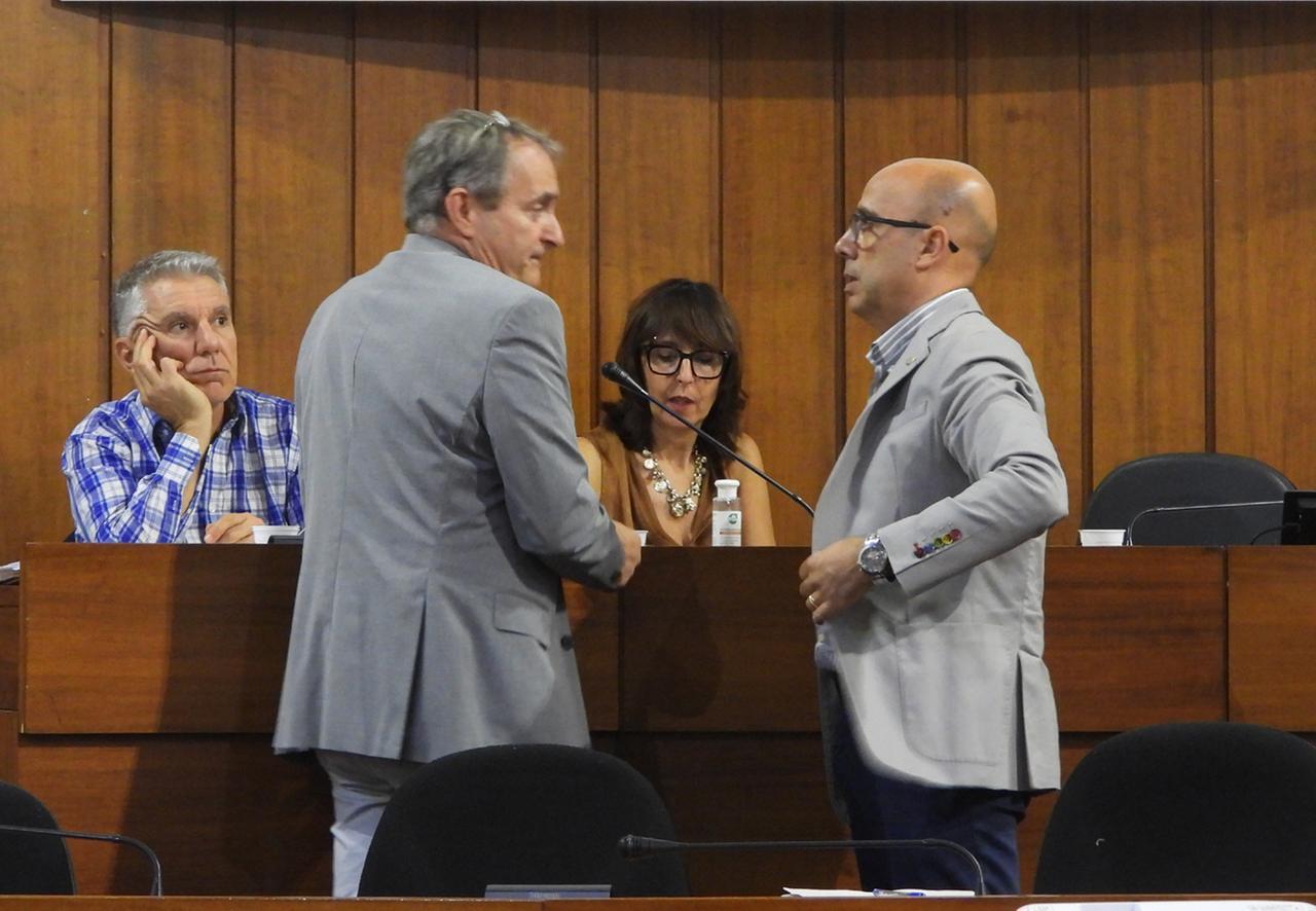 
	Il sindaco Massimiliano Sanna con il presidente del consiglio comunale&nbsp;Beppi&nbsp;Puddu

