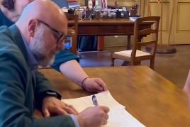 Il figlio di una coppia gay per la prima volta iscritto all’anagrafe a Modena