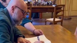 Il figlio di una coppia gay per la prima volta iscritto all’anagrafe a Modena