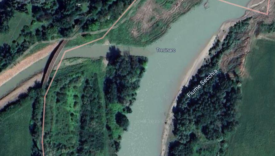 Rubiera, ragazzi fanno il bagno nel Tresinaro: il sindaco lancia l’allarme